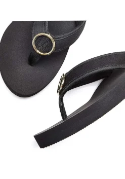 LASCANA Sandals-O-Ring Wedge Flip Flops